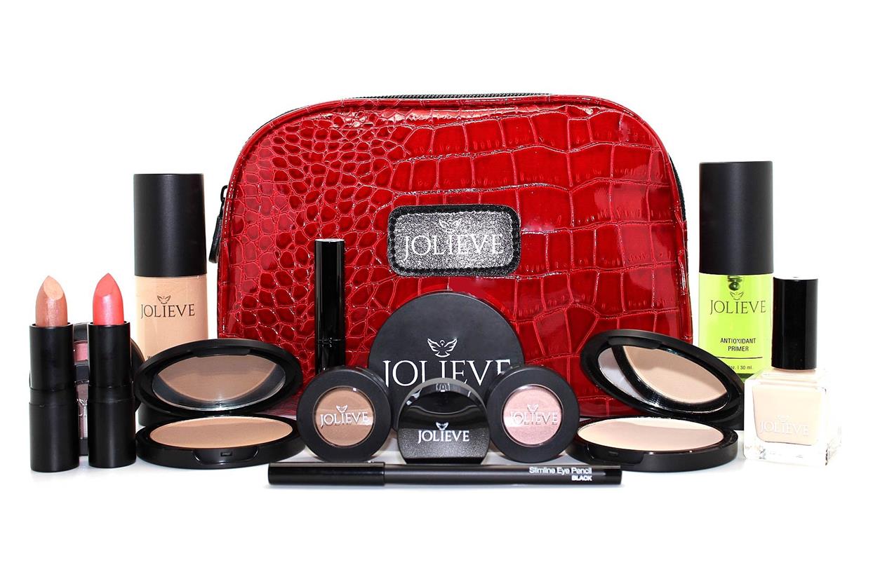 In today’s fast-paced digital world, beauty shopping has evolved far beyond physical stores. Among the brands leading this transformation is LOOKFANTASTIC, a globally recognized online beauty retailer that has reshaped how consumers discover, purchase, and experience beauty products.